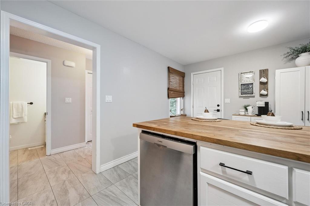 4 Northmanor Crescent, Kitchener, ON - Indoor