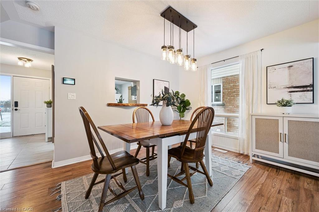 4 Northmanor Crescent, Kitchener, ON - Indoor Photo Showing Dining Room