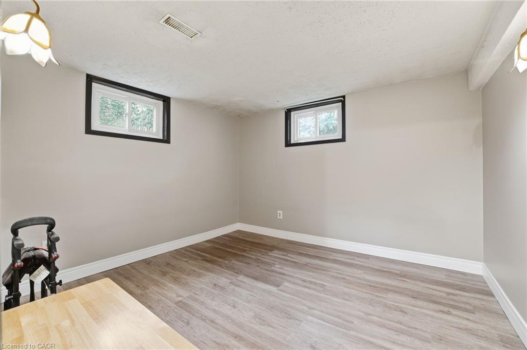 298 Sanatorium Road, Hamilton, ON - Indoor Photo Showing Other Room