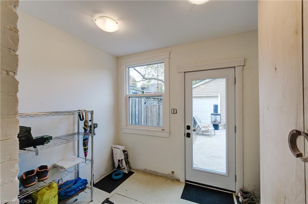 97 Gladstone Avenue, Hamilton, ON - Indoor Photo Showing Other Room