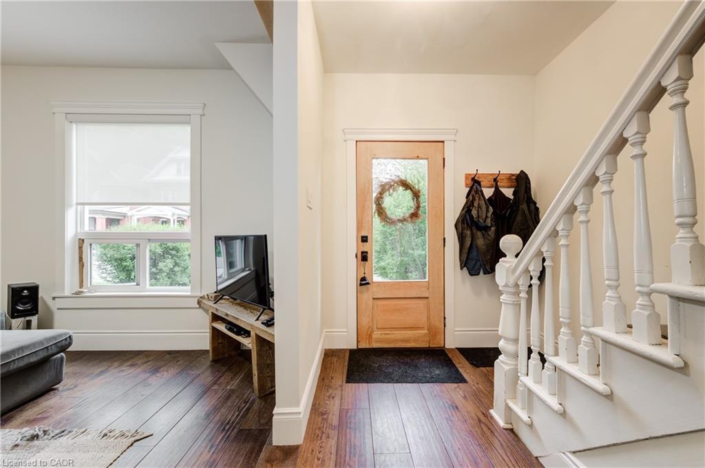 97 Gladstone Avenue, Hamilton, ON - Indoor Photo Showing Other Room