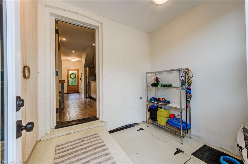 97 Gladstone Avenue, Hamilton, ON - Indoor Photo Showing Other Room