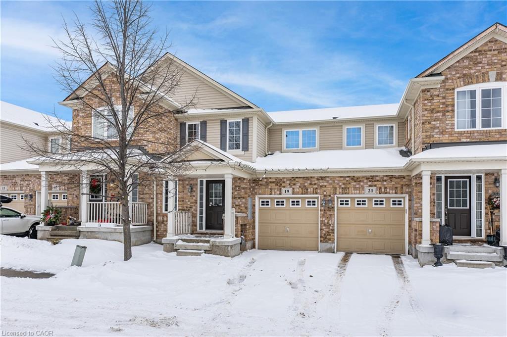 19 Blackbird Circle, Cambridge, ON - Outdoor With Facade