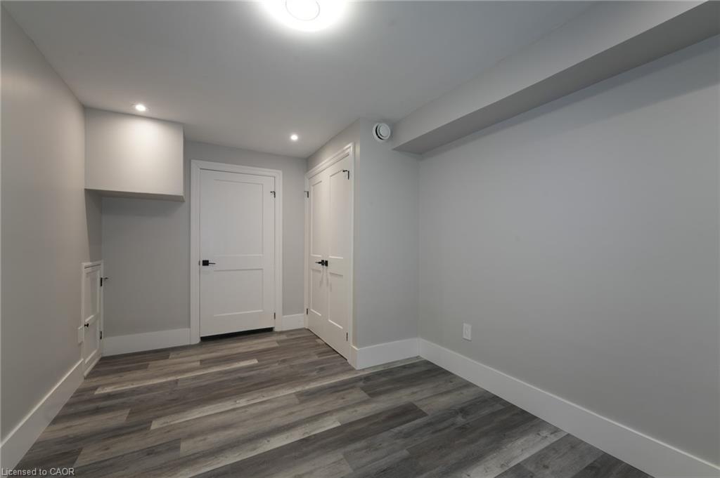 1-145 Wellington Street N, Hamilton, ON - Indoor Photo Showing Other Room