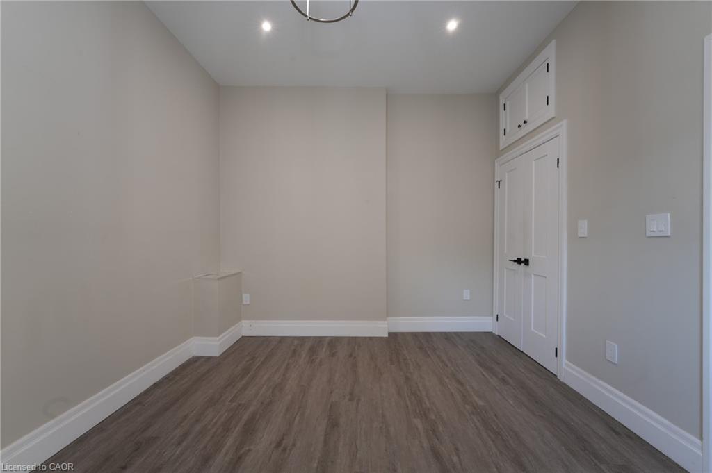 1-145 Wellington Street N, Hamilton, ON - Indoor Photo Showing Other Room