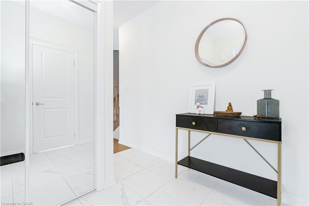 60 Granville Crescent, Haldimand, ON - Indoor