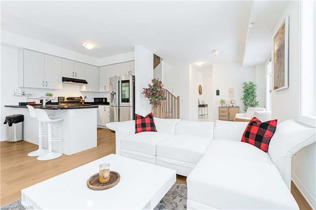 60 Granville Crescent, Haldimand, ON - Indoor