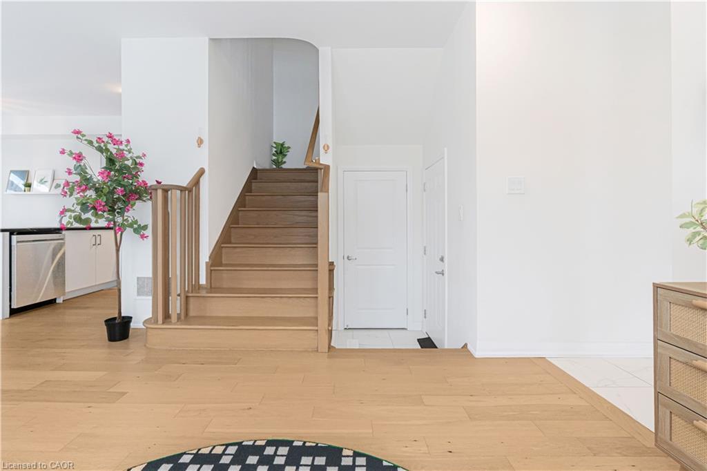 60 Granville Crescent, Haldimand, ON - Indoor Photo Showing Other Room