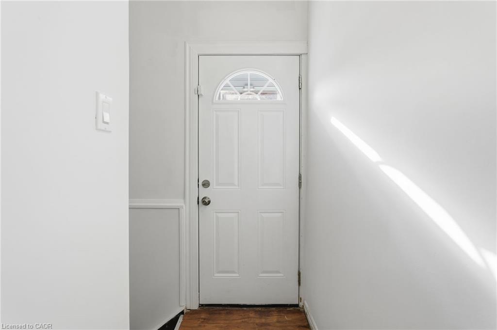 352 East 28Th Street, Hamilton, ON - Indoor Photo Showing Other Room