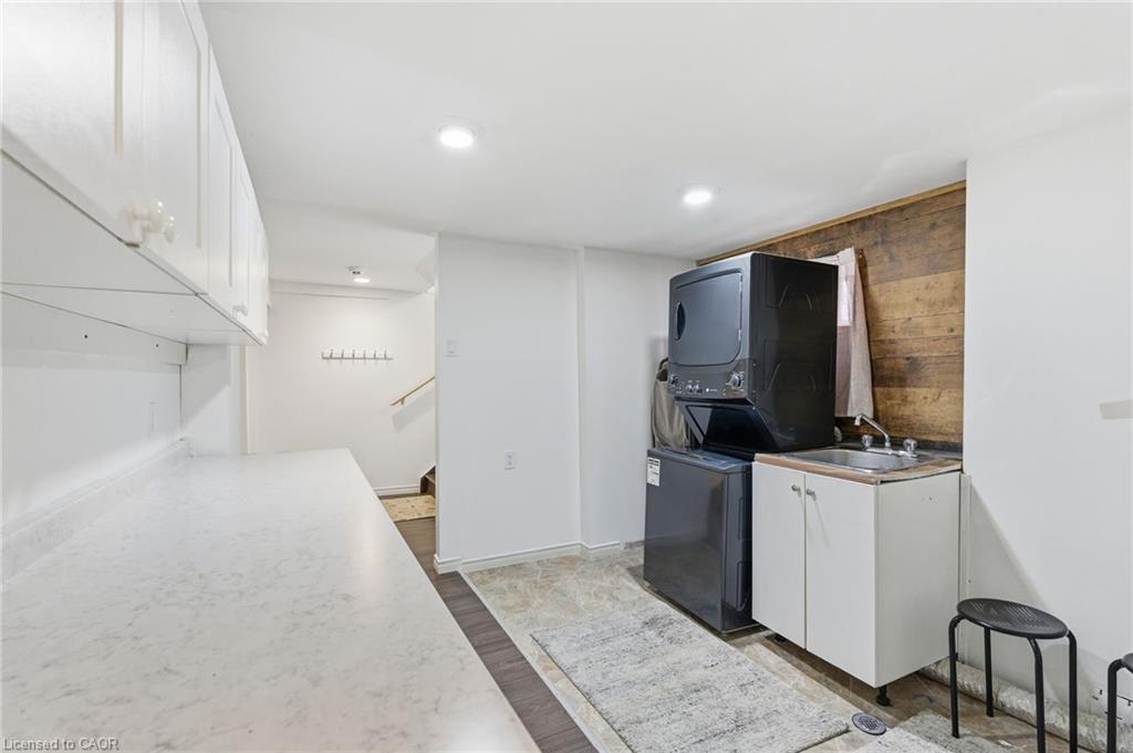 352 East 28Th Street, Hamilton, ON - Indoor