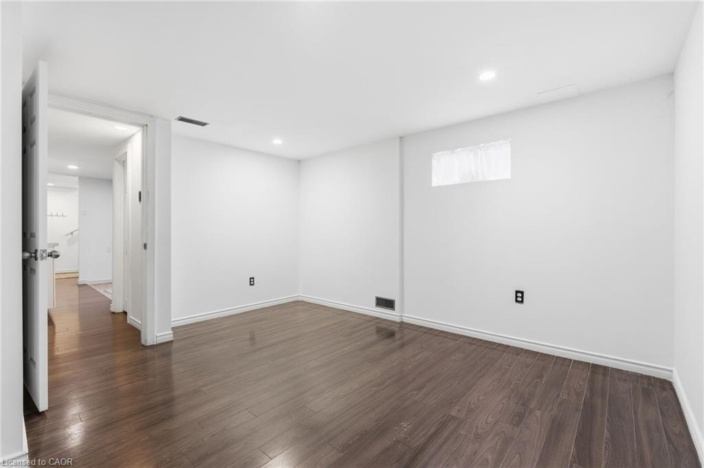 352 East 28Th Street, Hamilton, ON - Indoor Photo Showing Other Room