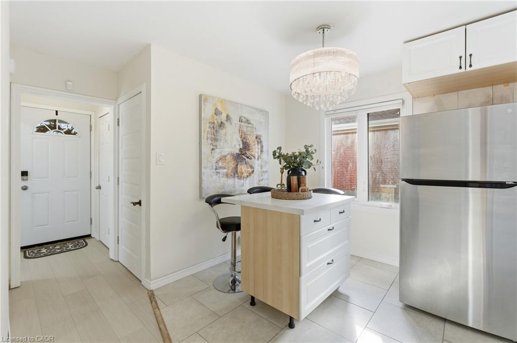 352 East 28Th Street, Hamilton, ON - Indoor