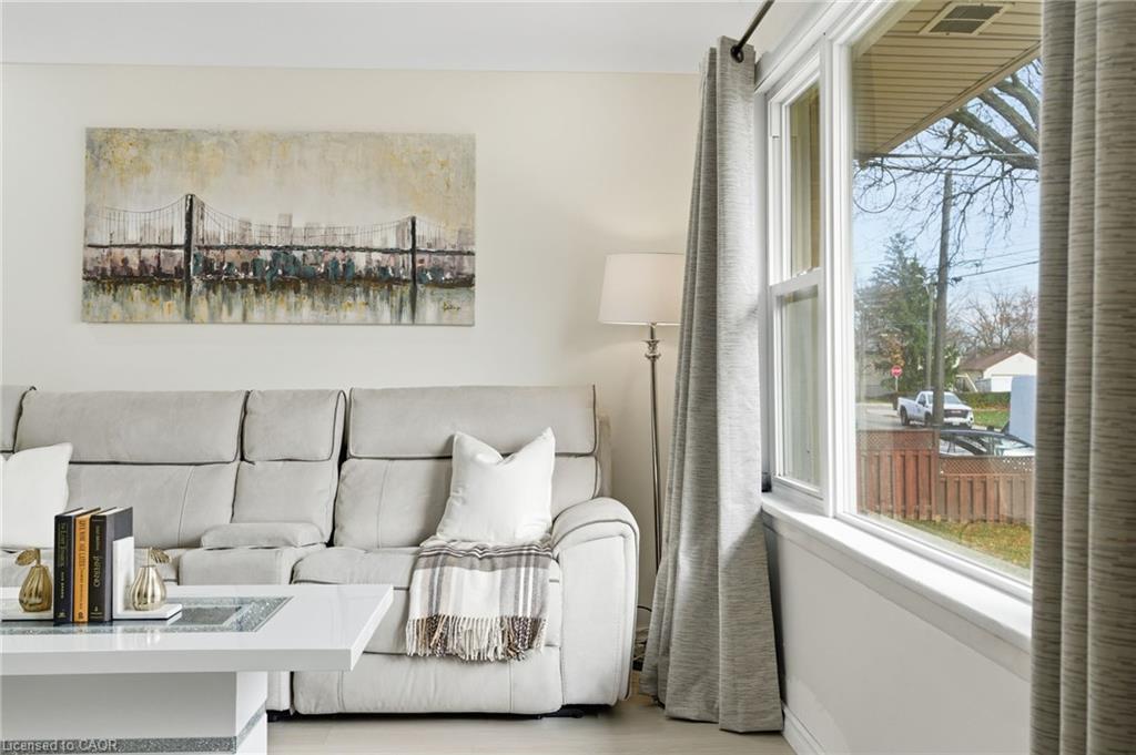 352 East 28Th Street, Hamilton, ON - Indoor