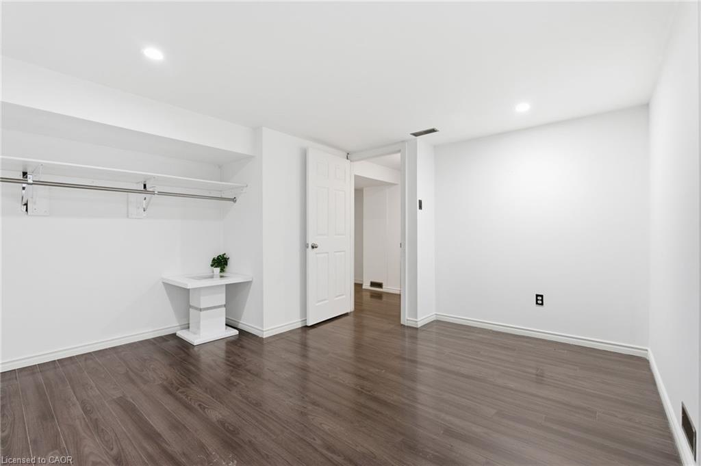 352 East 28Th Street, Hamilton, ON - Indoor Photo Showing Other Room