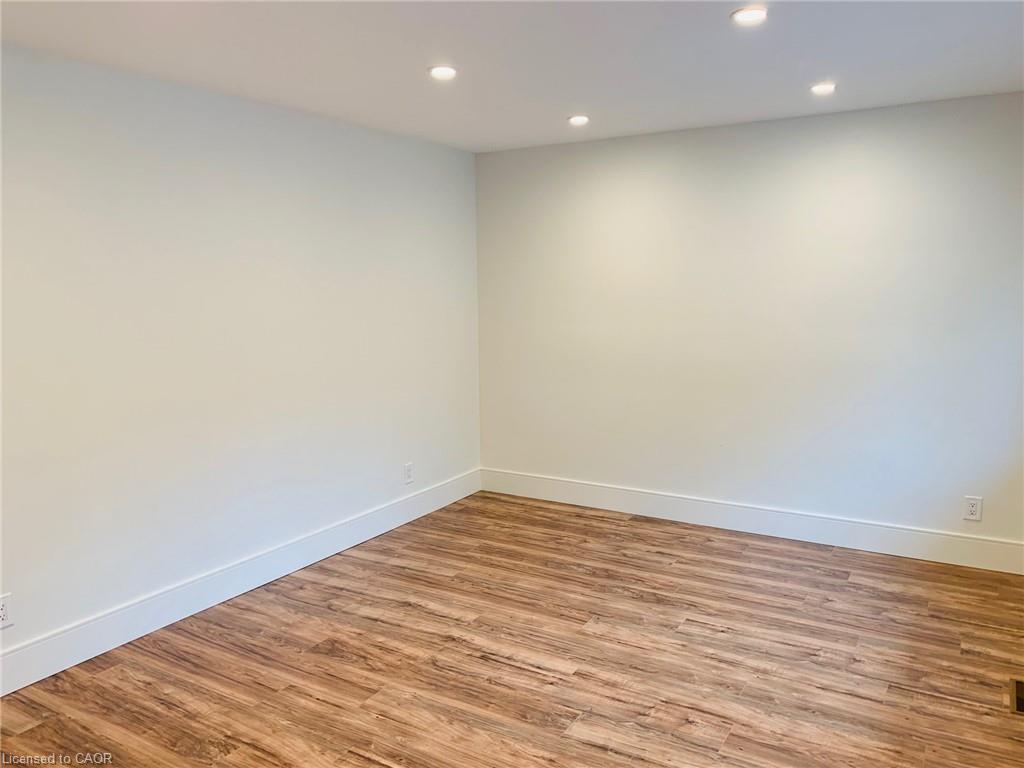 204 West 19Th Street, Hamilton, ON - Indoor Photo Showing Other Room
