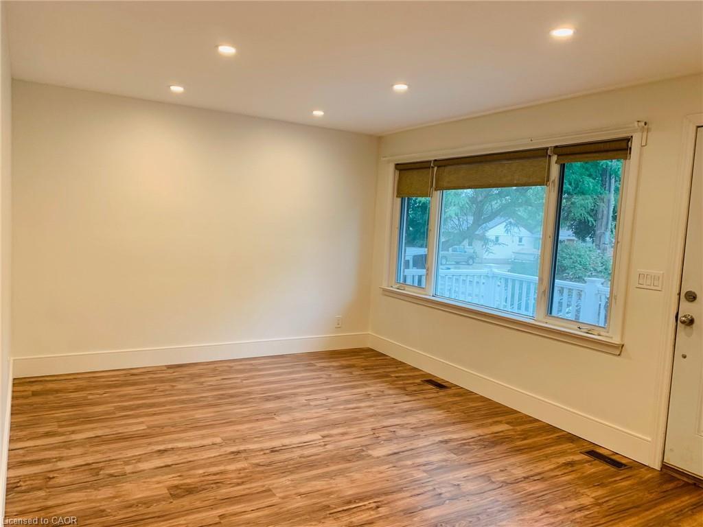 204 West 19Th Street, Hamilton, ON - Indoor Photo Showing Other Room