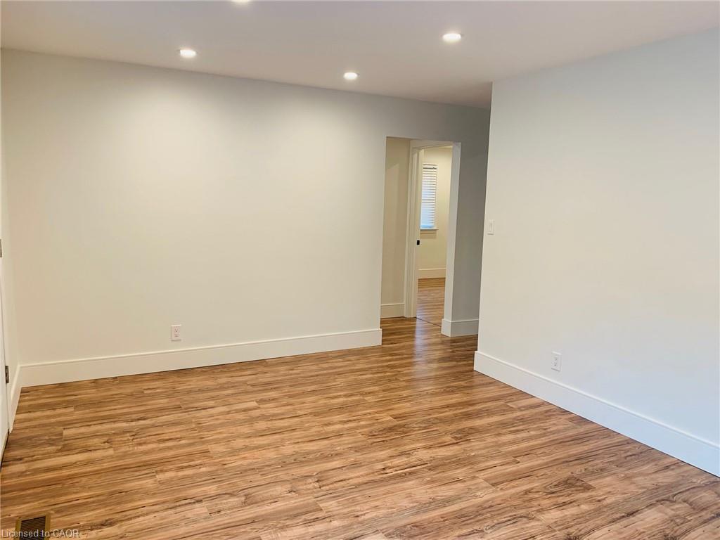 204 West 19Th Street, Hamilton, ON - Indoor Photo Showing Other Room