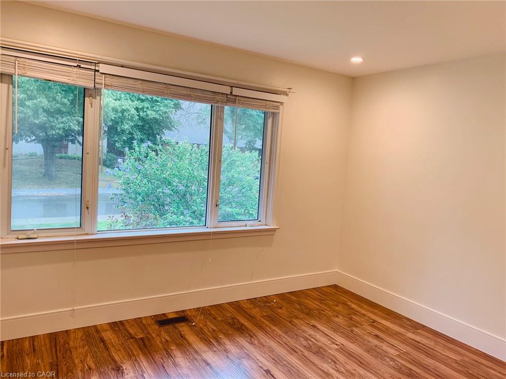 204 West 19Th Street, Hamilton, ON - Indoor Photo Showing Other Room