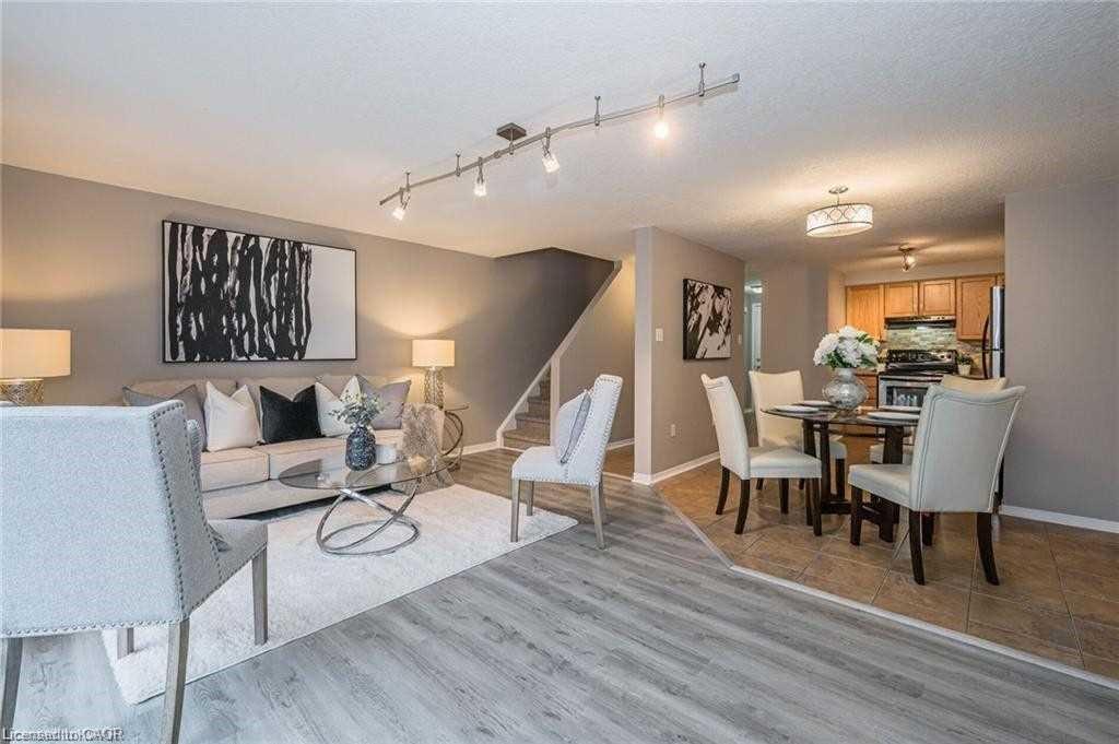 27 Max Becker Drive, Kitchener, ON - Indoor