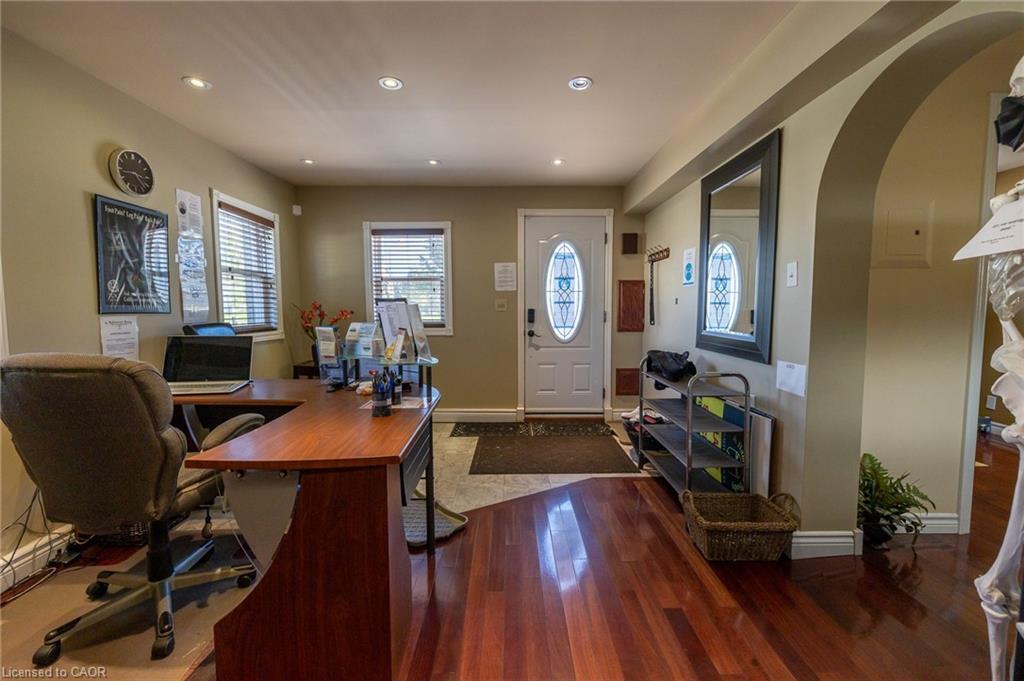 11 Belmont Avenue W, Kitchener, ON - Indoor Photo Showing Office