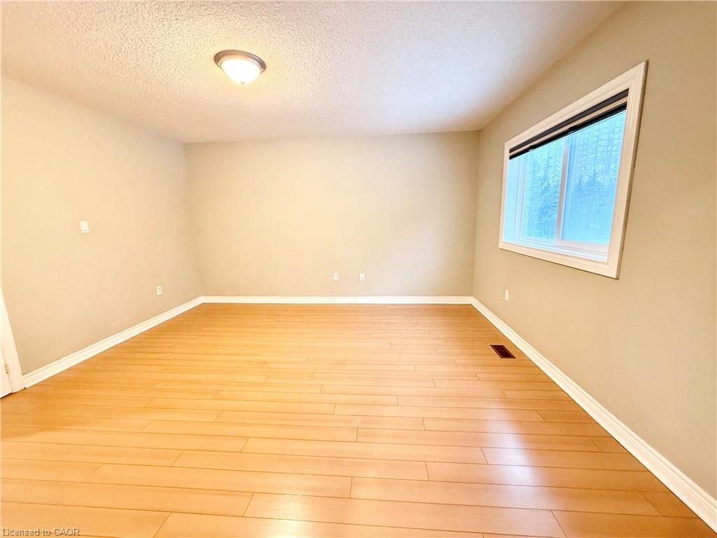 243 Riel Drive, Mississauga, ON - Indoor Photo Showing Other Room