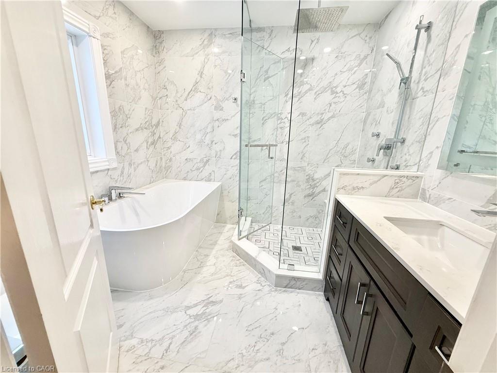 243 Riel Drive, Mississauga, ON - Indoor Photo Showing Bathroom