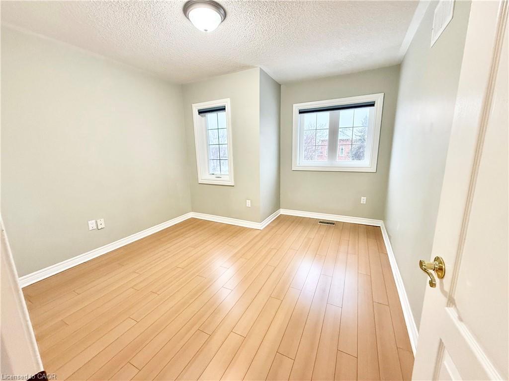 243 Riel Drive, Mississauga, ON - Indoor Photo Showing Other Room