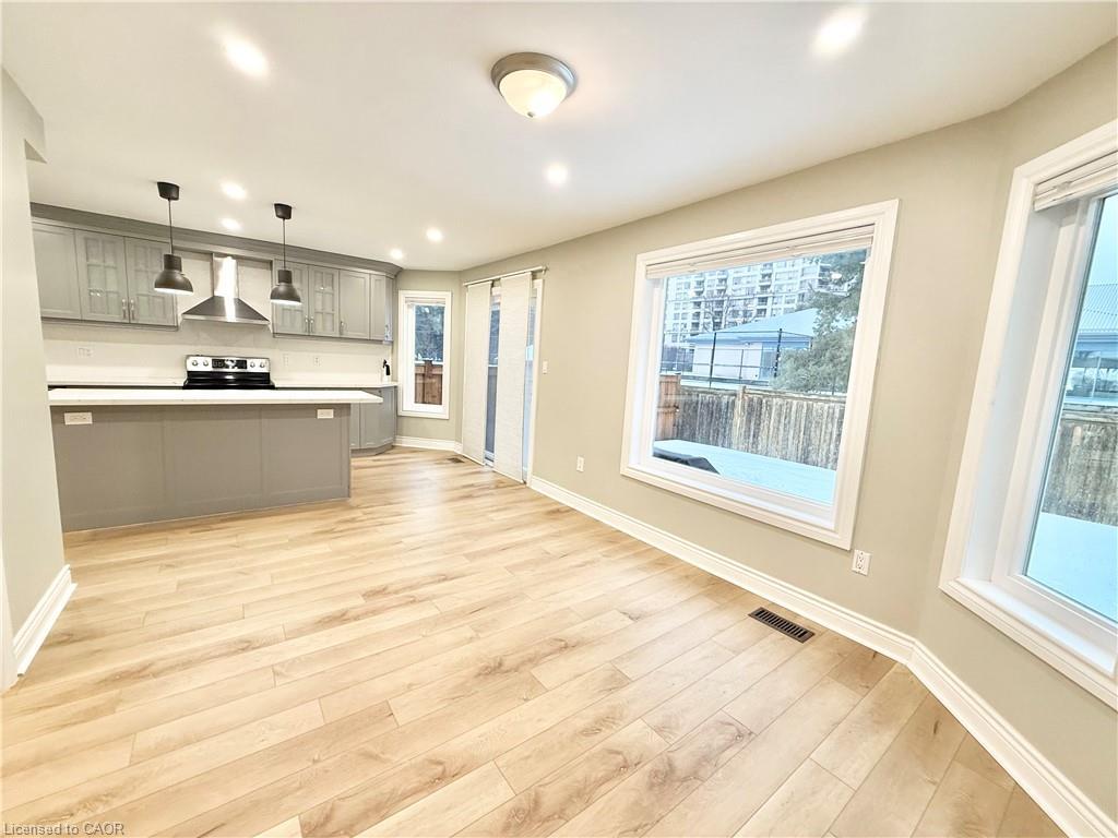 243 Riel Drive, Mississauga, ON - Indoor Photo Showing Other Room