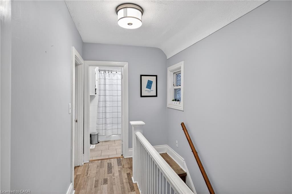 27 Mayflower Avenue, Hamilton, ON - Indoor Photo Showing Other Room