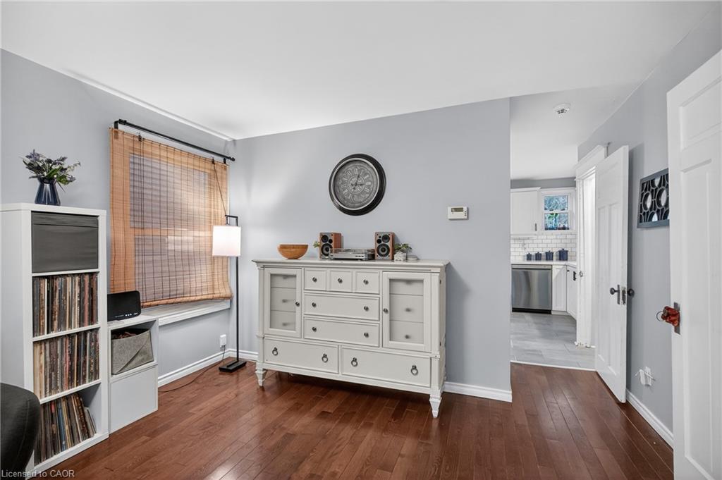 27 Mayflower Avenue, Hamilton, ON - Indoor