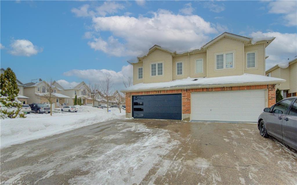 40 Red Clover Crescent, Kitchener, ON - Outdoor With Facade