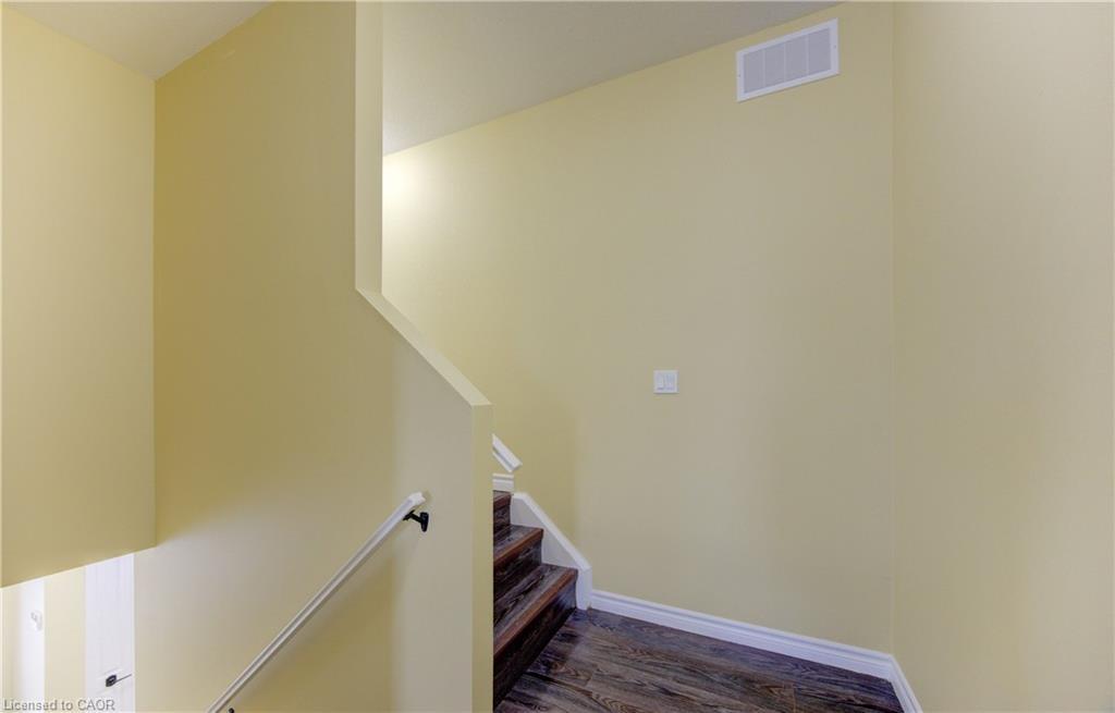 40 Red Clover Crescent, Kitchener, ON - Indoor Photo Showing Other Room