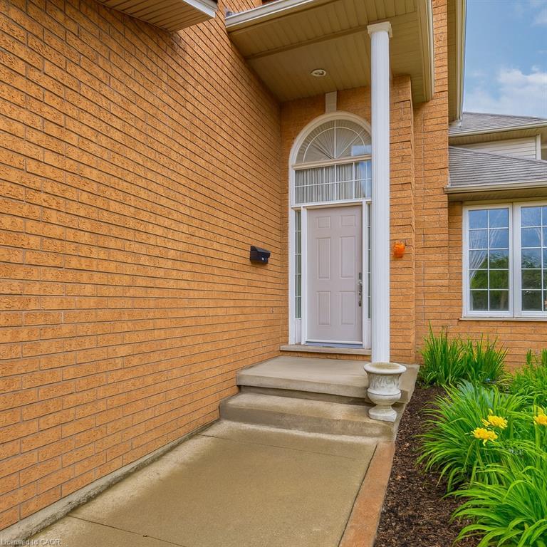 42 Hillgarden Drive, Stoney Creek, ON - Outdoor