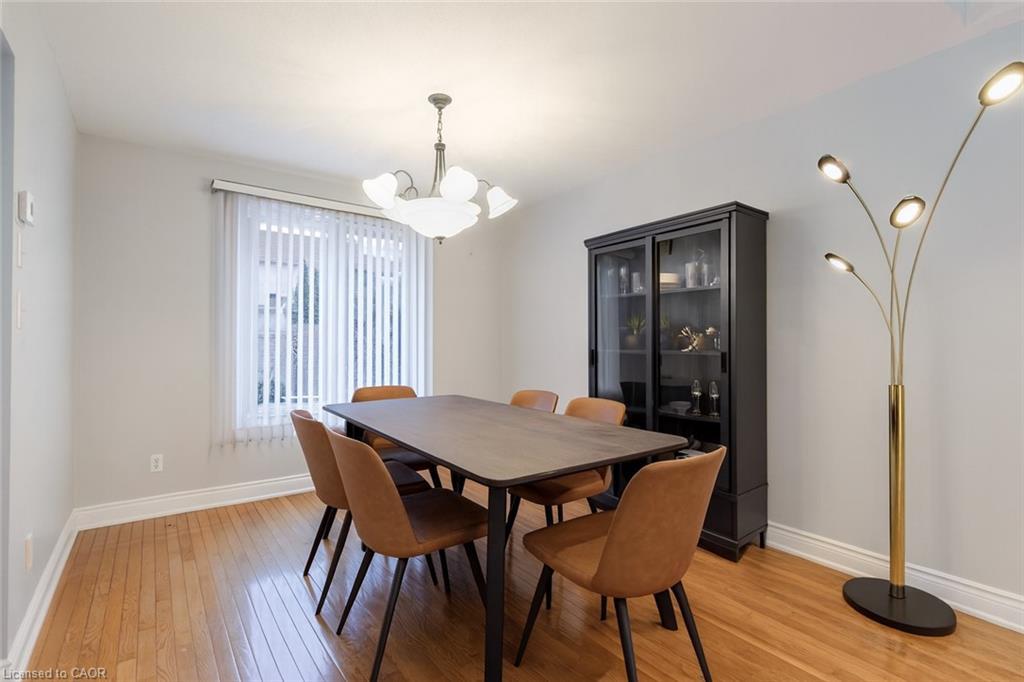 42 Hillgarden Drive, Stoney Creek, ON - Indoor Photo Showing Dining Room