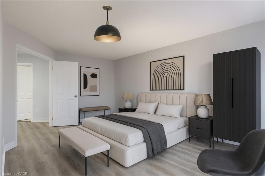 42 Hillgarden Drive, Stoney Creek, ON - Indoor Photo Showing Bedroom