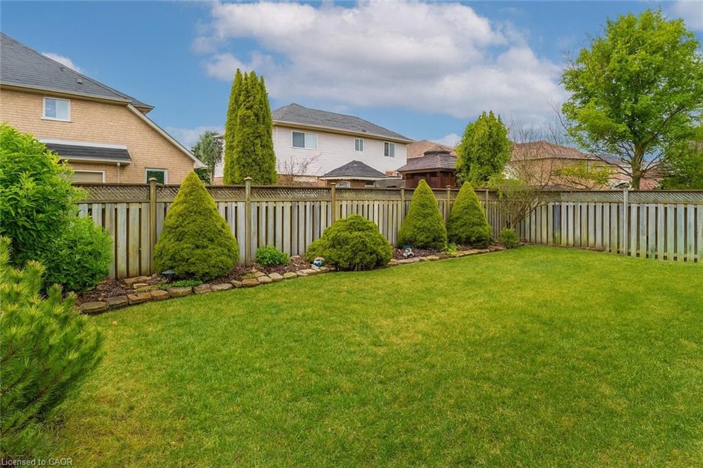 42 Hillgarden Drive, Stoney Creek, ON - Outdoor