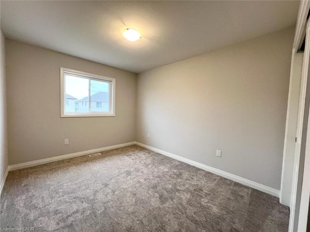 121 Alicia Crescent, Thorold, ON - Indoor Photo Showing Other Room