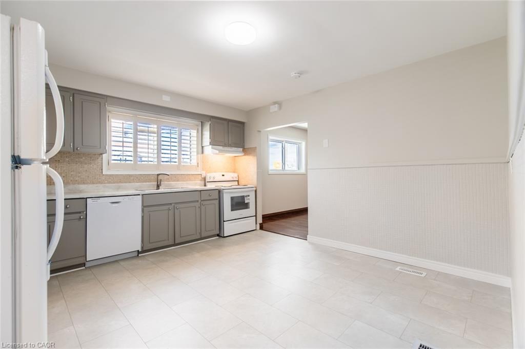 2340 King Street E, Hamilton, ON