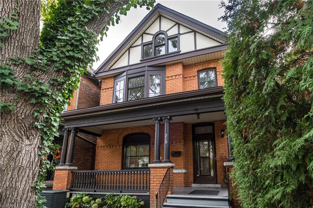 219 Charlton Avenue W, Hamilton, ON - Outdoor With Deck Patio Veranda With Facade