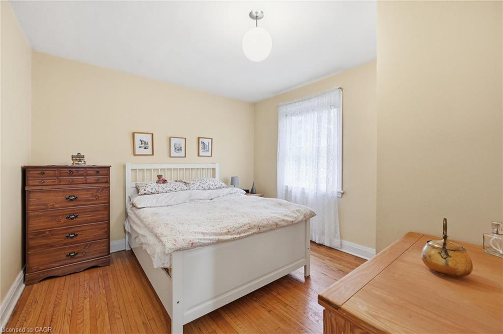 291 Merle Avenue, Burlington, ON - Indoor Photo Showing Bedroom