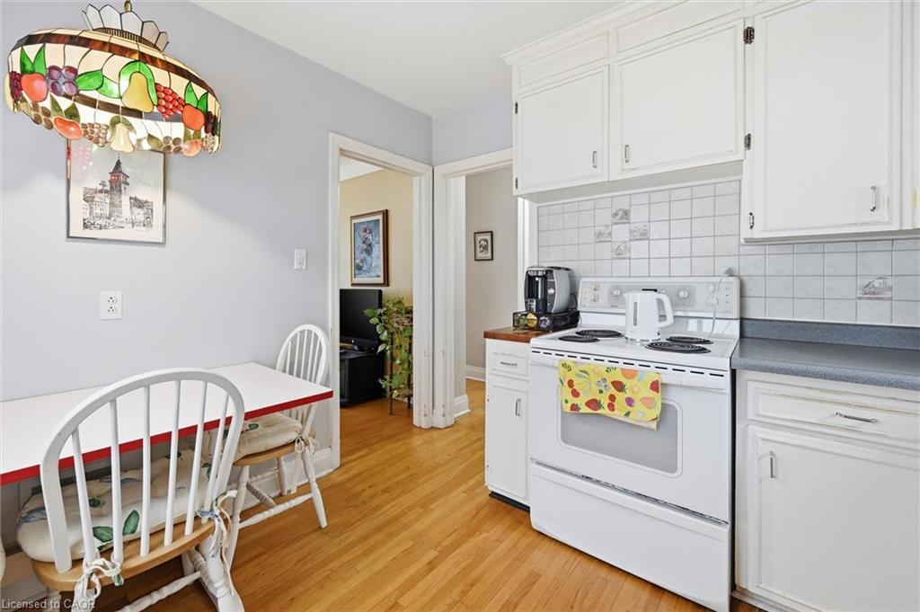 291 Merle Avenue, Burlington, ON - Indoor Photo Showing Kitchen