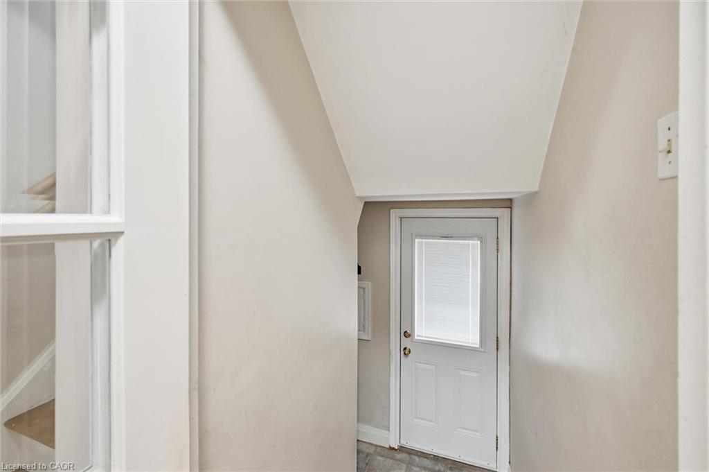 291 Merle Avenue, Burlington, ON - Indoor Photo Showing Other Room