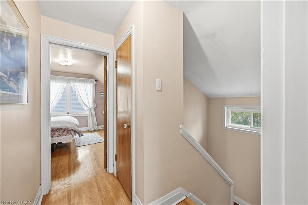 291 Merle Avenue, Burlington, ON - Indoor Photo Showing Other Room