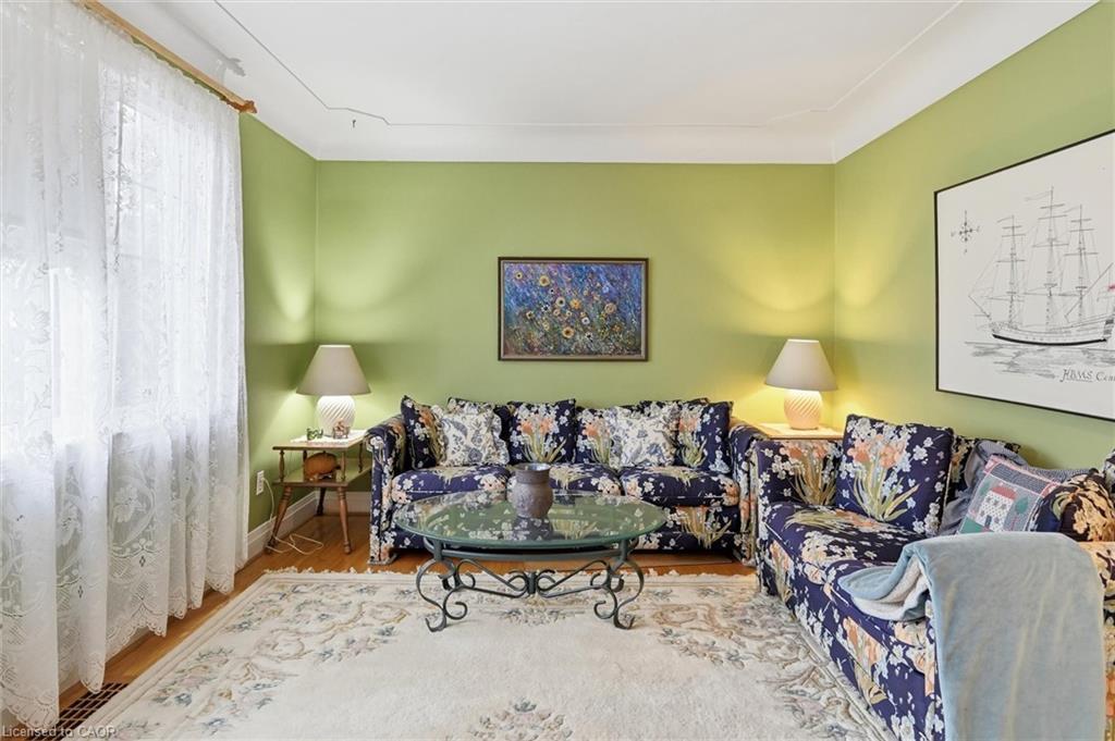 291 Merle Avenue, Burlington, ON - Indoor Photo Showing Living Room