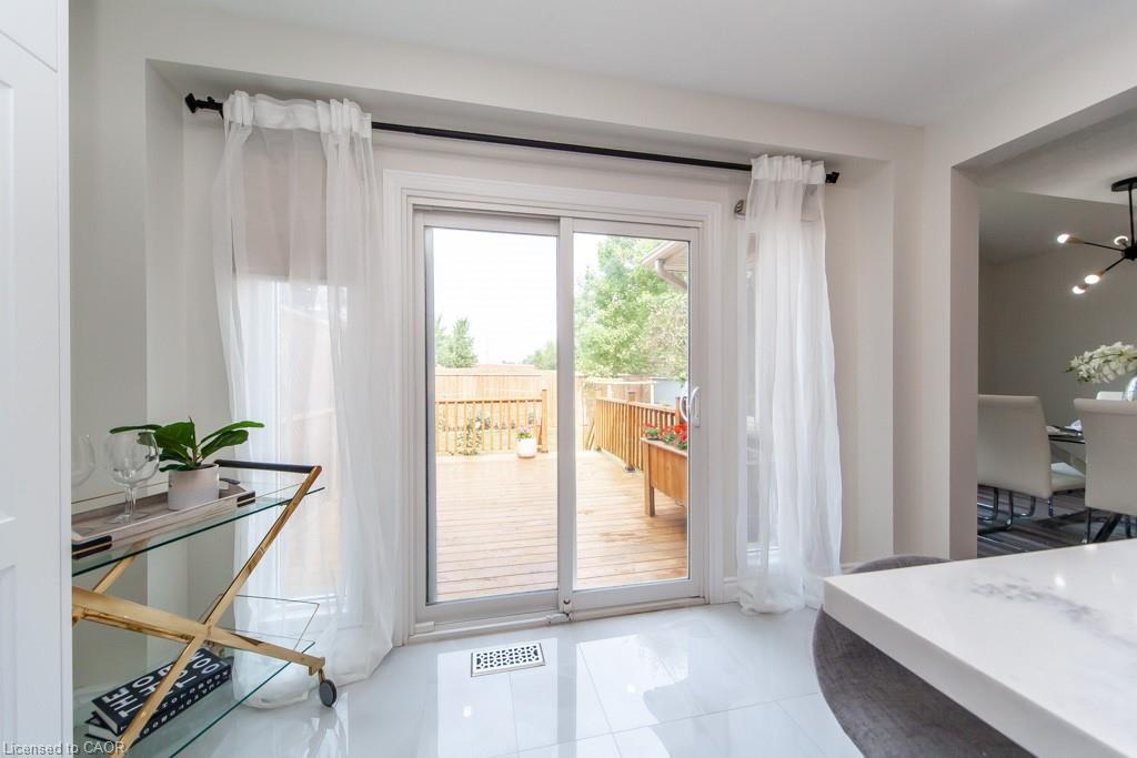 Main-579 Windjammer Way, Waterloo, ON - Indoor