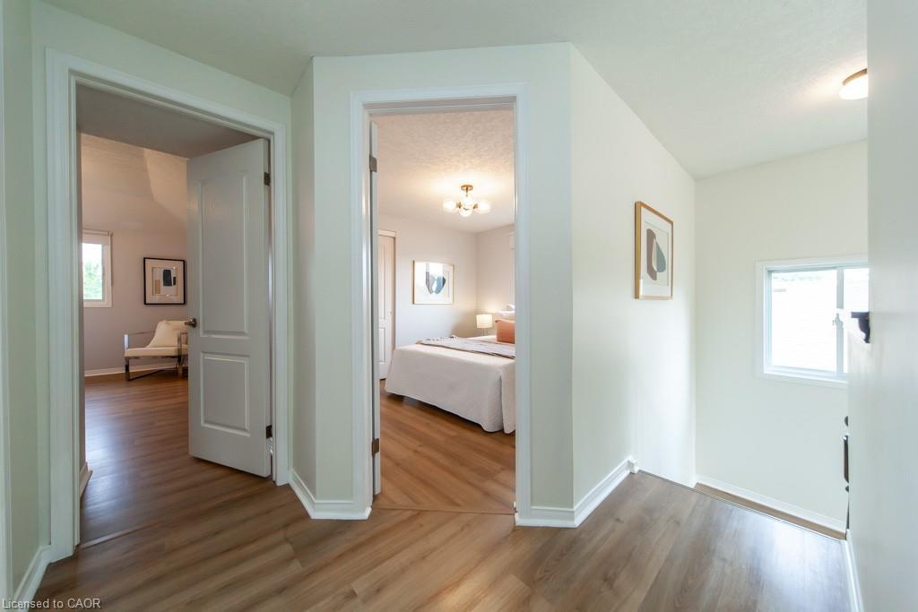 Main-579 Windjammer Way, Waterloo, ON - Indoor Photo Showing Other Room