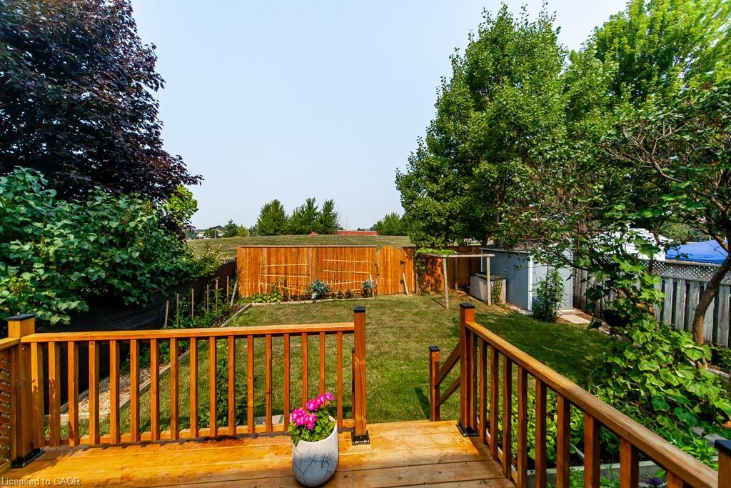 Main-579 Windjammer Way, Waterloo, ON - Outdoor With Backyard
