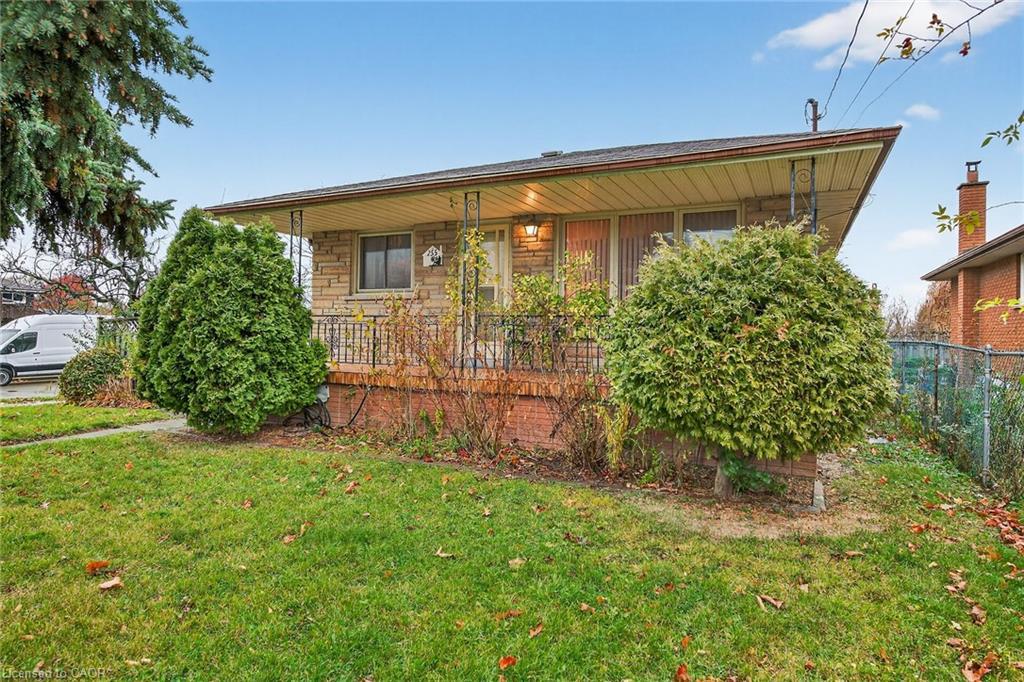 255 Highway 8, Hamilton, ON - Outdoor With Deck Patio Veranda