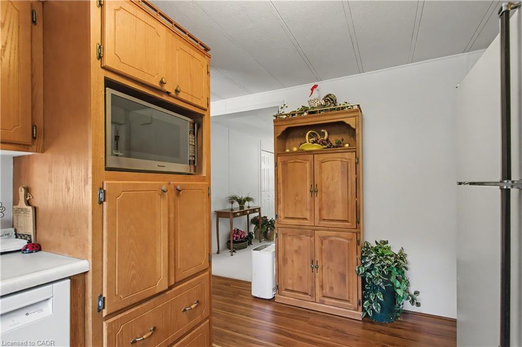 321-10085 Culloden Road, Eden, ON - Indoor Photo Showing Kitchen