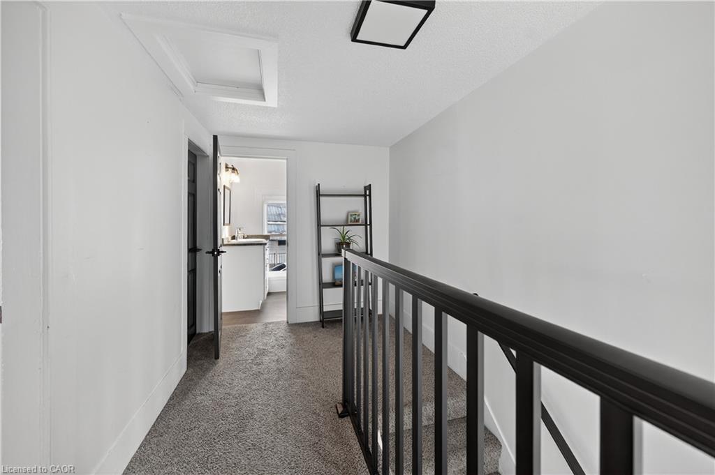 103 Charles Street W, Ingersoll, ON - Indoor Photo Showing Other Room